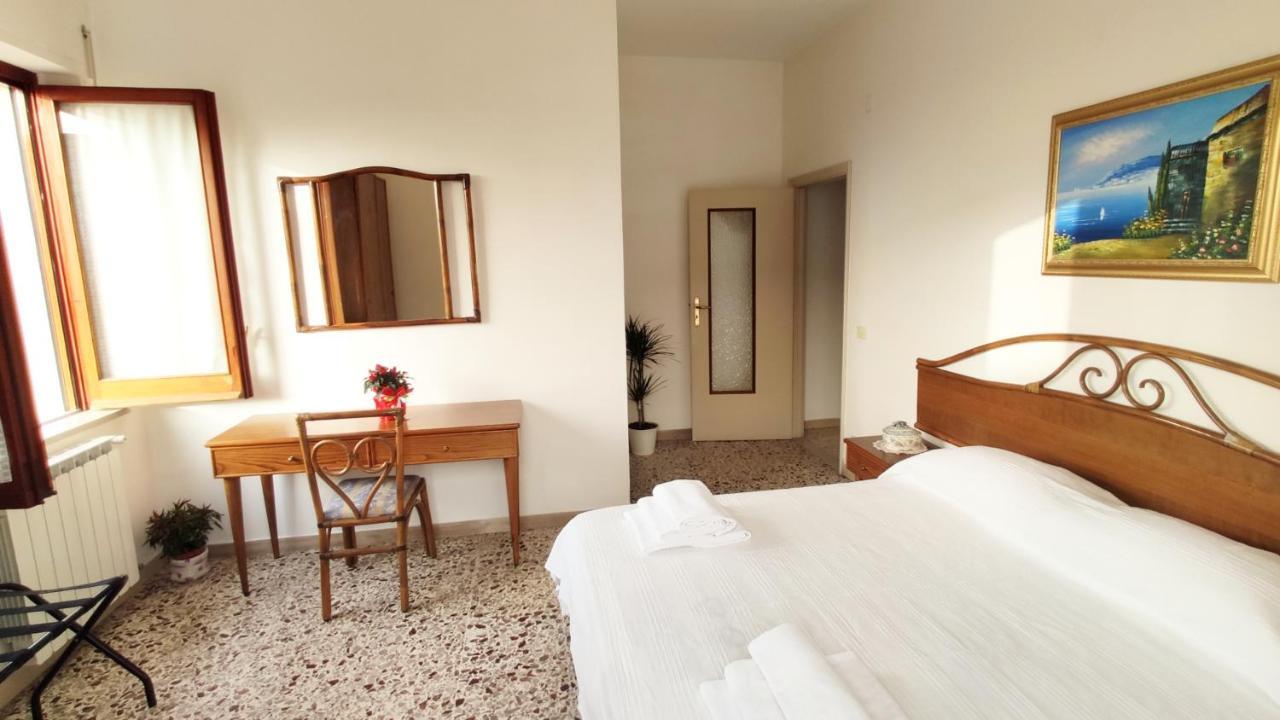 La Quiete A Un Passo Dal Centro Apartment ซอร์เรนโต ภายนอก รูปภาพ