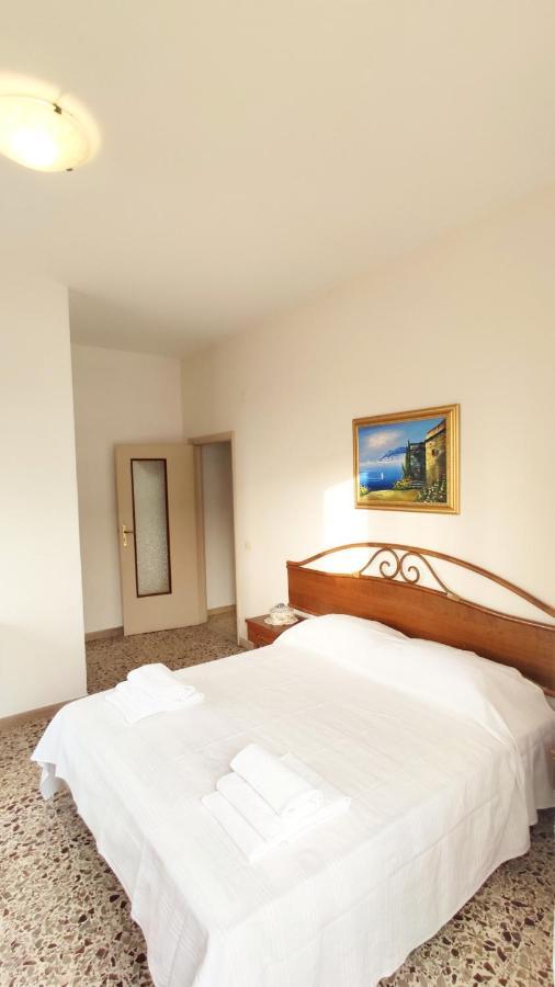 La Quiete A Un Passo Dal Centro Apartment ซอร์เรนโต ภายนอก รูปภาพ