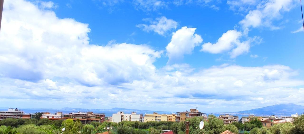 La Quiete A Un Passo Dal Centro Apartment ซอร์เรนโต ภายนอก รูปภาพ